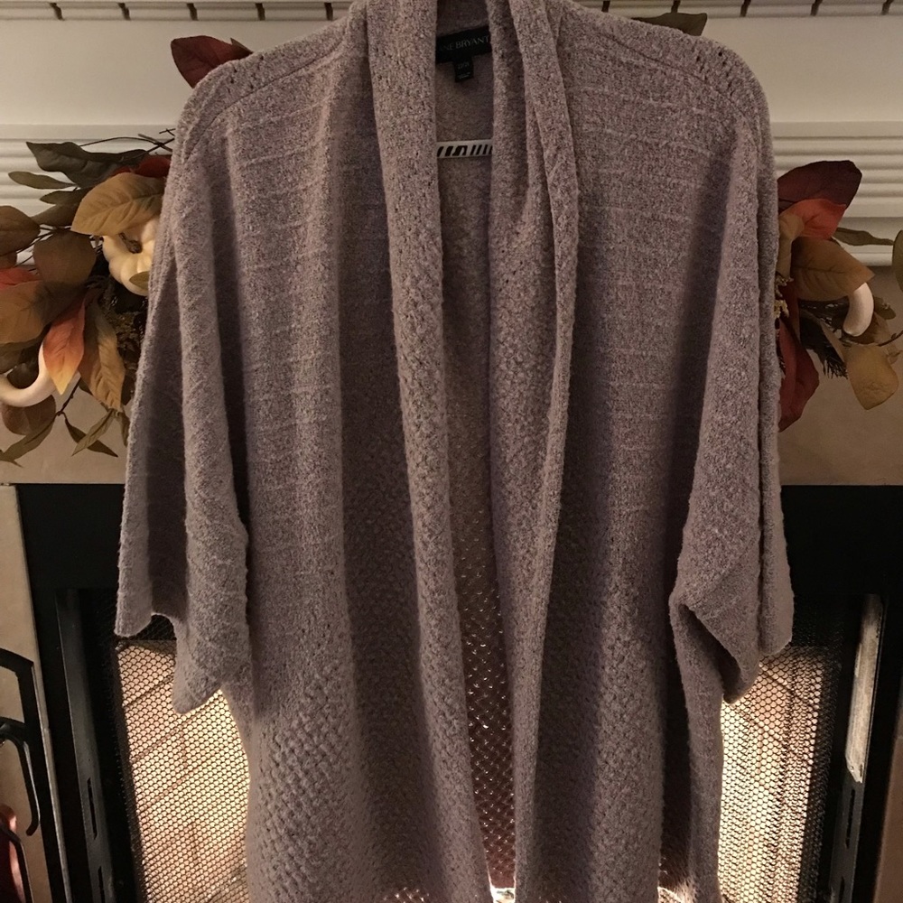 Woman’s plus size sweater light purple nicely detailed shawl collar